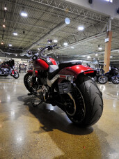 Harley-Davidson® Breakout™ 2025 FXBR BRILLIANT RED thumb 1