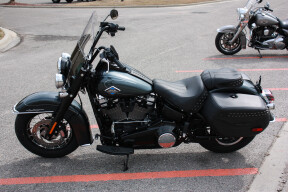 2025 Harley-Davidson® Heritage Classic FLHC thumb 0