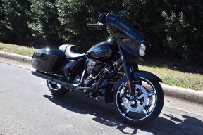 FLHX 2025 Street Glide™ thumb 3