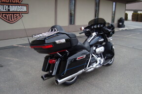 2020 Harley-Davidson® Ultra Limited Vivid Black thumb 3