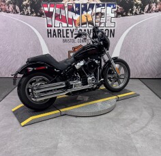 2023 FXST Softail® Standard  thumb 3