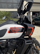 2026 Harley-Davidson® Pan America 1250 Limited White Onyx Pearl thumb 2