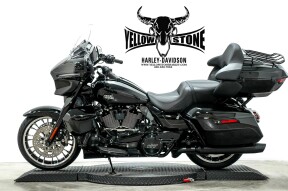 2026 Harley-Davidson® Street Glide® Vivid Black Black Trim thumb 0