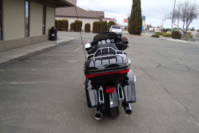 2020 Harley-Davidson® Ultra Limited Vivid Black thumb 2