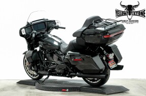 2026 Harley-Davidson® Street Glide® Vivid Black Black Trim thumb 1