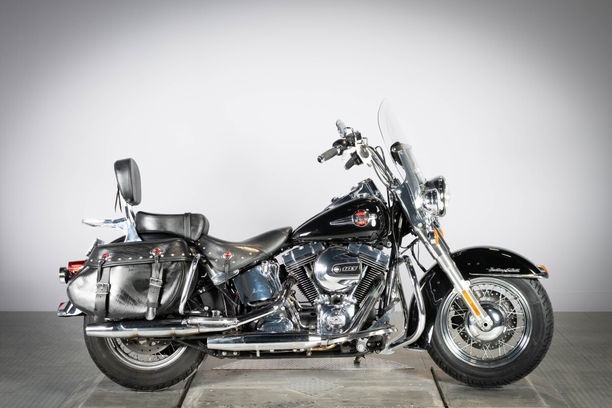 2017 Harley-Davidson® Heritage Softail® Classic FLSTC | High