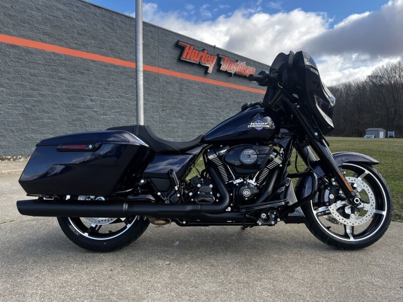 2025 Harley-Davidson® Street Glide® Mystic Shift - Black Finish