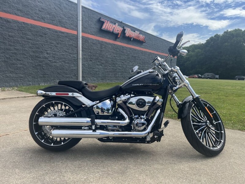 2025 Harley-Davidson® Breakout™ Vivid Black