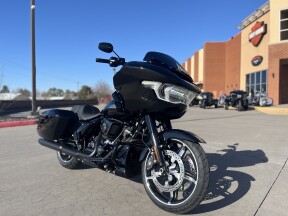 2026 Harley-Davidson® FLTRX Road Glide® Vivid Black thumb 3