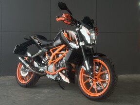 2016 KTM 390 DUKE WHITE thumb 3