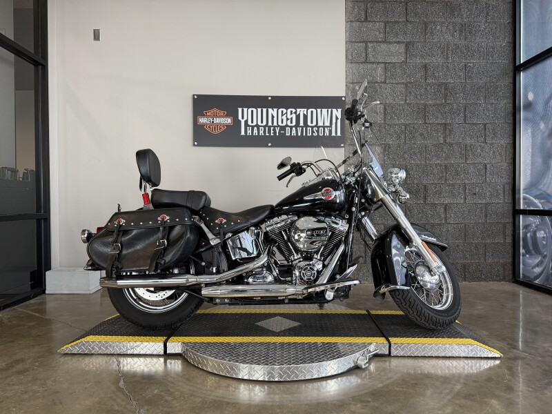 2017 Harley-Davidson® Heritage Softail® Classic FLSTC 