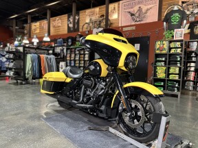 Harley-Davidson® Street Glide® Special 2023 FLHXS INDSTRL YLW/BLK thumb 2