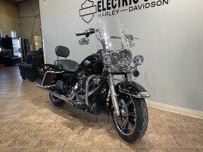 2021 Harley-Davidson® Road King® Special Vivid Black FLHR thumb 2