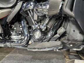 Harley-Davidson® Ultra Limited 2019 FLHTK INDGRYDNM/BLKDN W/PINSTRIPE thumb 0