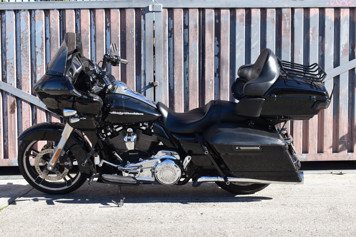 2018 Harley-Davidson® Road Glide® FLTRX