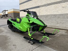 2017 Arctic Cat M 8000 ES 162 thumb 3
