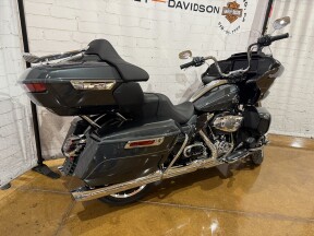 2026 Harley-Davidson® Road Glide Limited Iron Horse Metallic Chrome Trim thumb 3