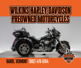 2020 Harley-Davidson FLHTCUTG Tri-Glide in Vivid Black with 16,247 miles thumb 2
