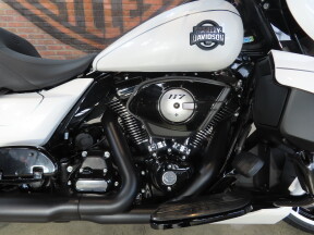 2026 Harley-Davidson® Street Glide Limited FLHXL thumb 2
