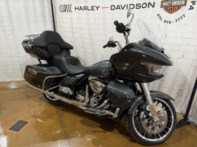 2026 Harley-Davidson® Road Glide Limited Iron Horse Metallic Chrome Trim thumb 1
