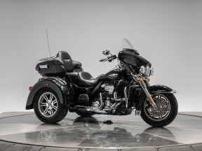 2020 Harley-Davidson FLHTCUTG Tri-Glide in Vivid Black with 16,247 miles thumb 0