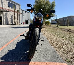 2019 Harley-Davidson® Iron 883™ XL 883N thumb 2