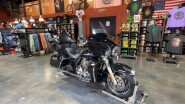 Harley-Davidson® Electra Glide® Ultra Limited 2011 FLHTK BLACK W/PINSTRIPE