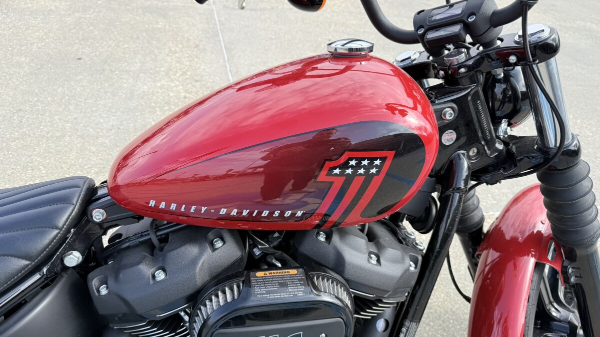 FXBBS 2023 Street Bob® 114, photo 17