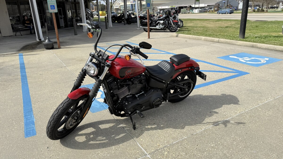 FXBBS 2023 Street Bob® 114, photo 18