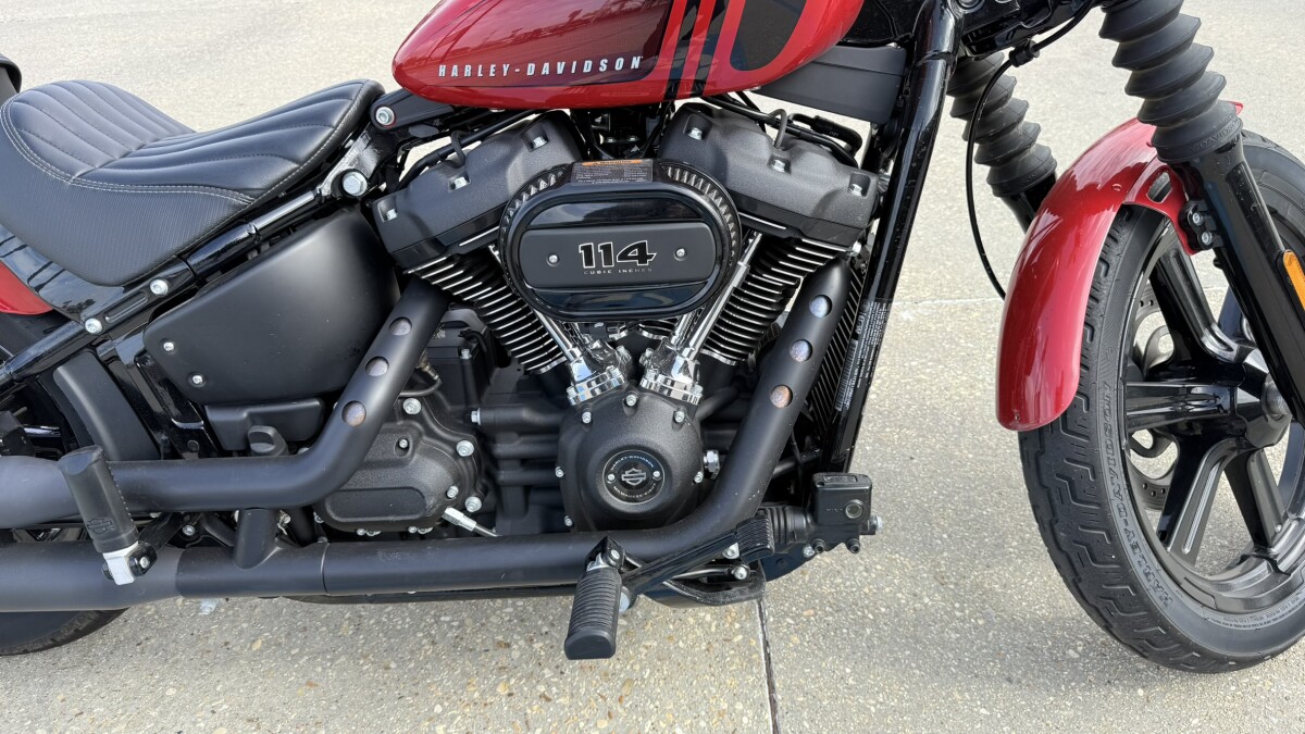 FXBBS 2023 Street Bob® 114, photo 15