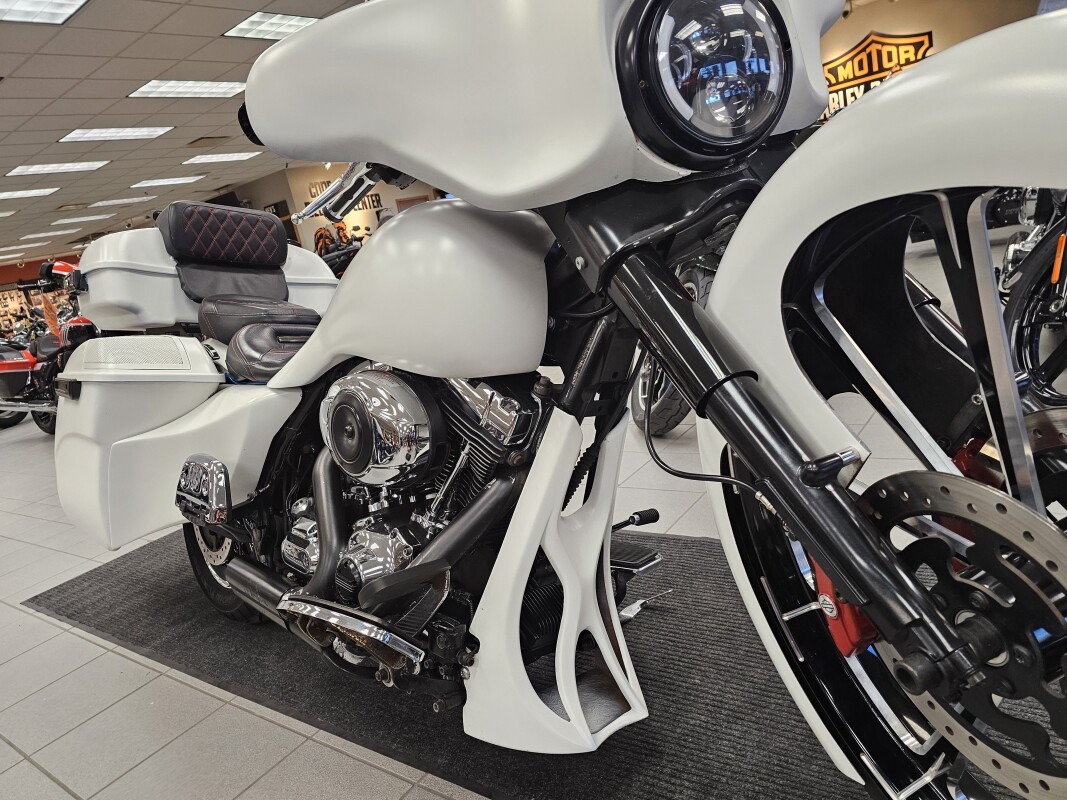 FLHTC 2010 Electra Glide® Classic, photo 13
