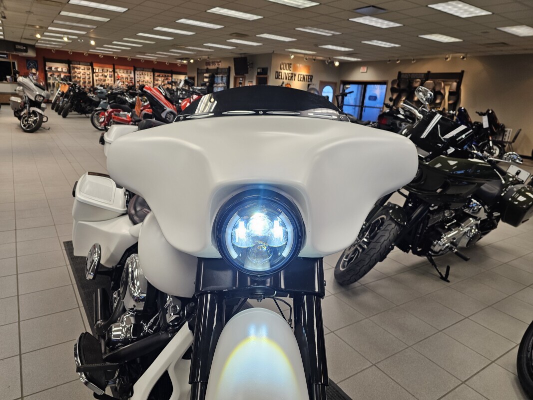 FLHTC 2010 Electra Glide® Classic, photo 20