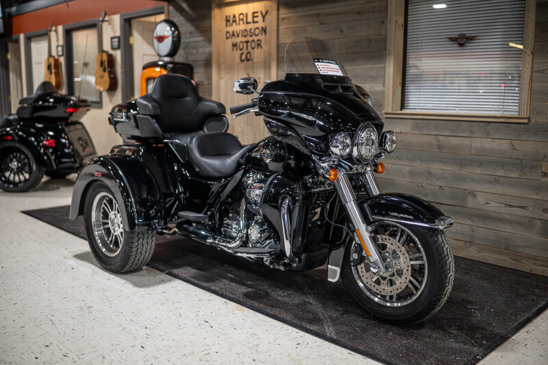 2023 Tri Glide® Ultra (FLHTCUTG)