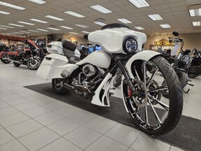 FLHTC 2010 Electra Glide® Classic thumb 3