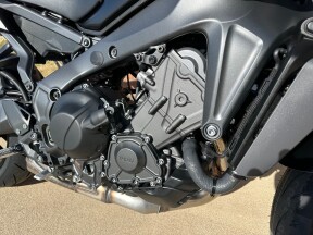 2026 Yamaha MT-09 Matte Raven Black thumb 2