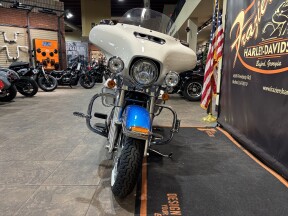 2021 Harley-Davidson® Electra Glide® Revival™ Hi-Fi Blue/Birch White thumb 2