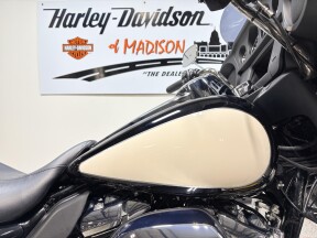 2022 Harley-Davidson FLHTP Police BLK/WHT SLV W/ PINSTRIPE thumb 2