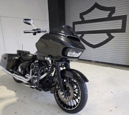 2016 Harley-Davidson® Road Glide® Special thumb 3