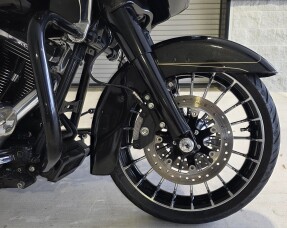 2016 Harley-Davidson® Road Glide® Special thumb 2