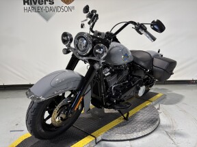 2026 Harley-Davidson® Heritage Classic Solo Dark Billiard Gray w/Cast Wheels thumb 0