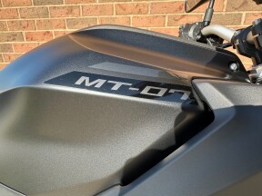 2026 Yamaha MT-07 Matte Charcoal Black thumb 3