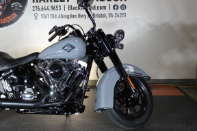 2026 Harley-Davidson® Heritage Classic FLHC thumb 3