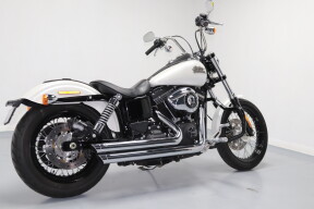 2016 Harley-Davidson® Street Bob® Crushed Ice Pearl thumb 3