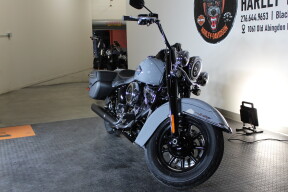 2026 Harley-Davidson® Heritage Classic FLHC thumb 1