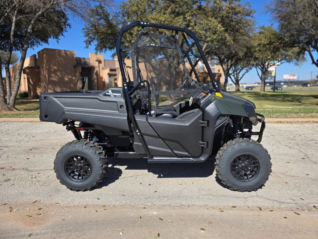 2026 Honda Pioneer 700-4 Deluxe 