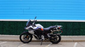 2025 BMW Motorrad F 900 GS Adventure thumb 3