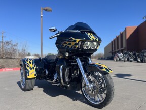 2024 Harley-Davidson® FLTRT Road Glide® 3 Vivid Black/Custom Flames 858548 thumb 3