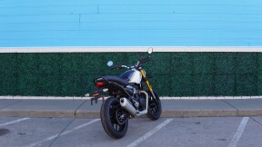 2026 Triumph Speed 400 thumb 1