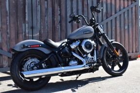 2026 Harley-Davidson® Street Bob® FXBB thumb 2