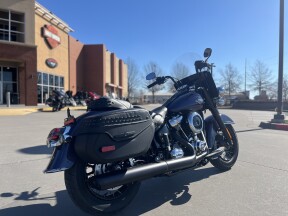 2026 Harley-Davidson® FLHC Heritage Classic, Purple Abyss thumb 2